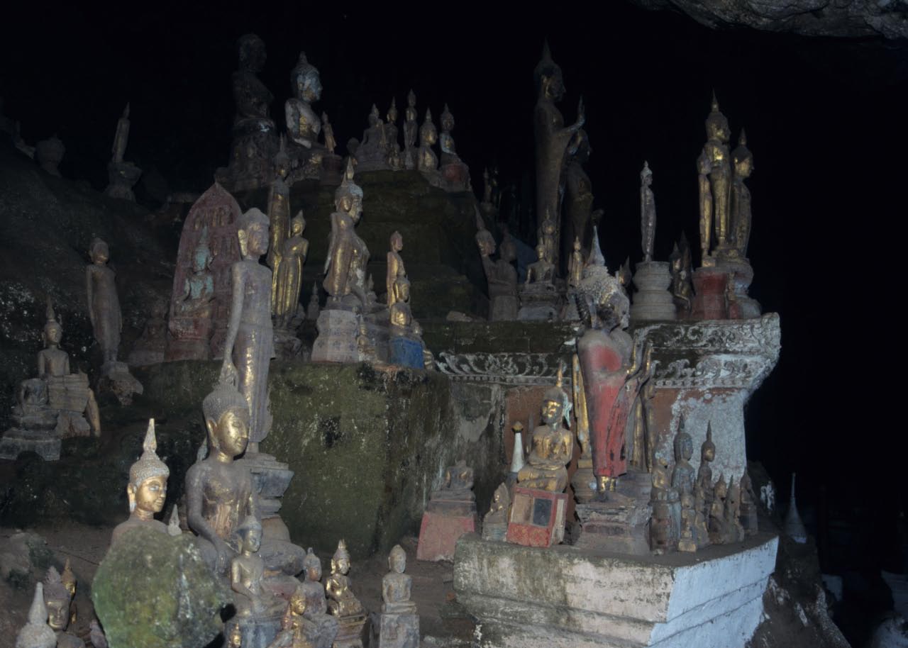 sanctuaire de Pak-Ou près de Luang Prabang sur le Mékong